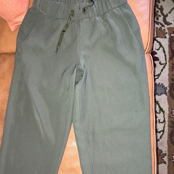 LuLu joggers size 2! - Picture 5 of 6